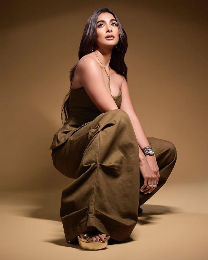 pooja-hegde-new-photo-shoot